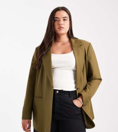 ASOS DESIGN Curve tailored relaxed blazer in khaki-Green